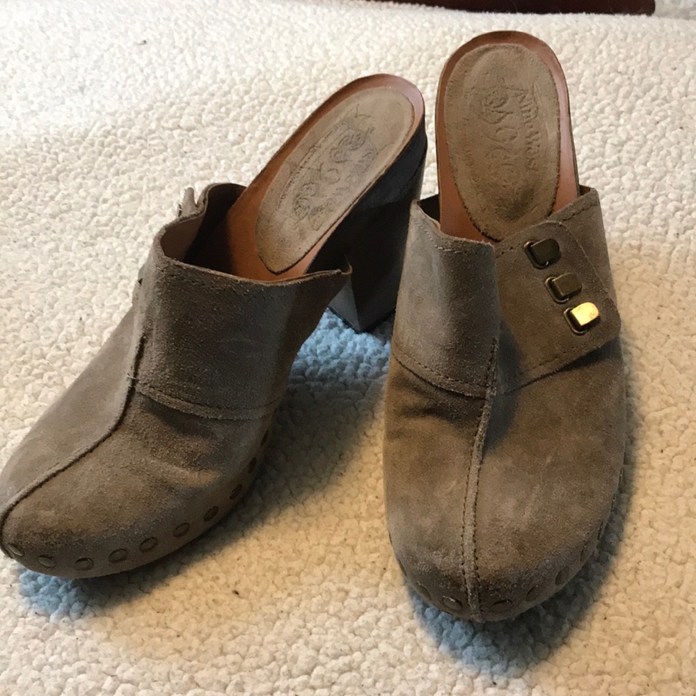 Vintage Nine West Suede Mule Clogs